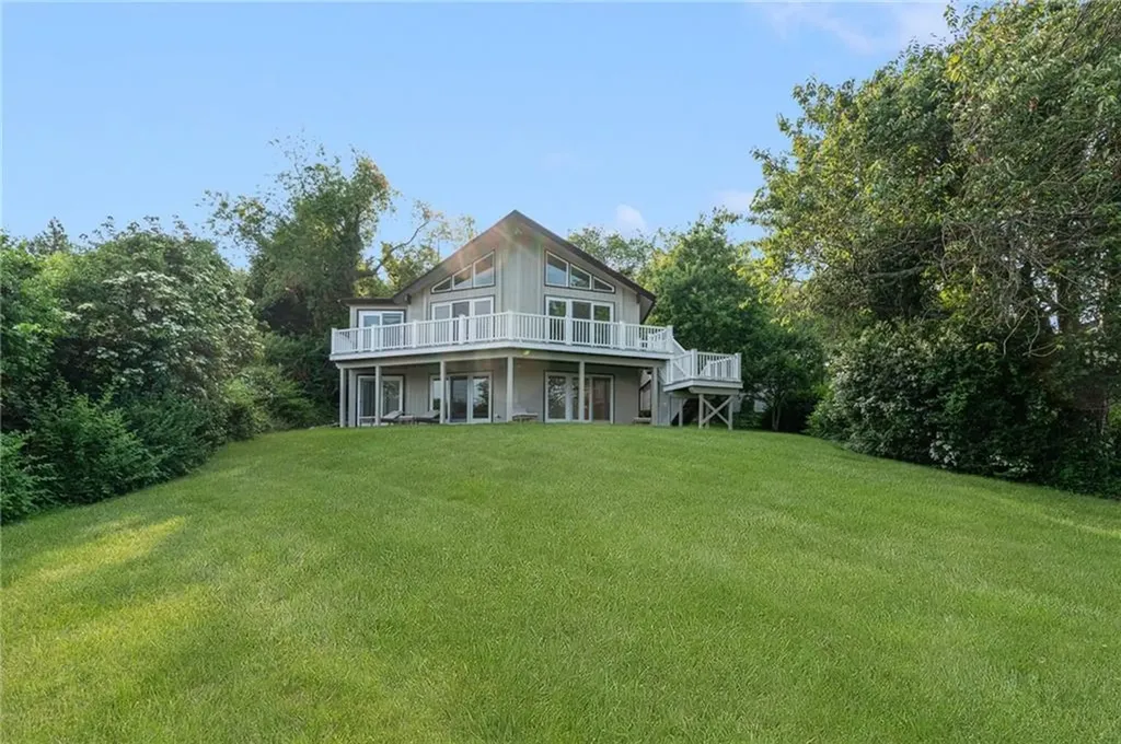117 Indian Avenue Portsmouth RI 02871