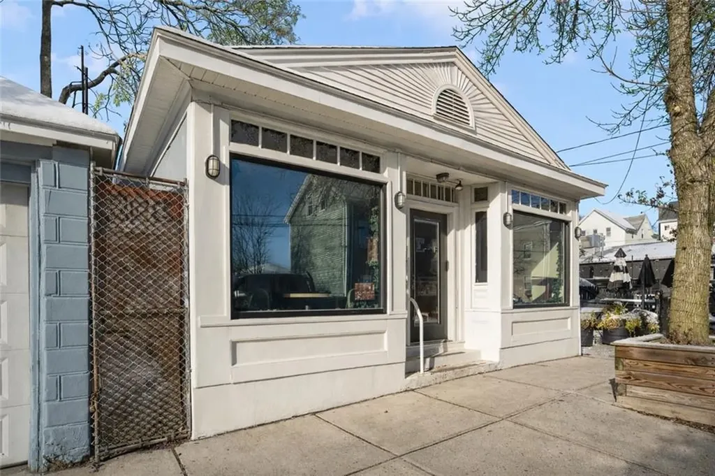 134 Ives Street Providence RI 02906