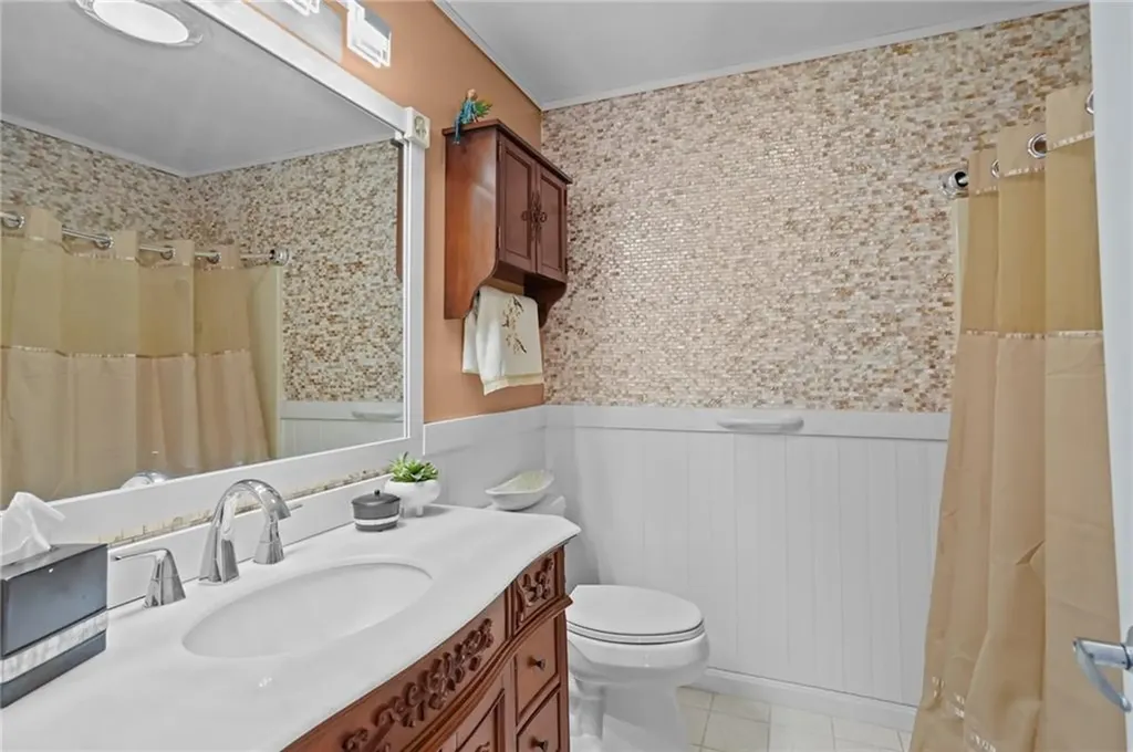 720 Putnam Pike Smithfield RI 02828