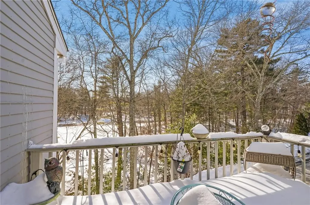720 Putnam Pike Smithfield RI 02828