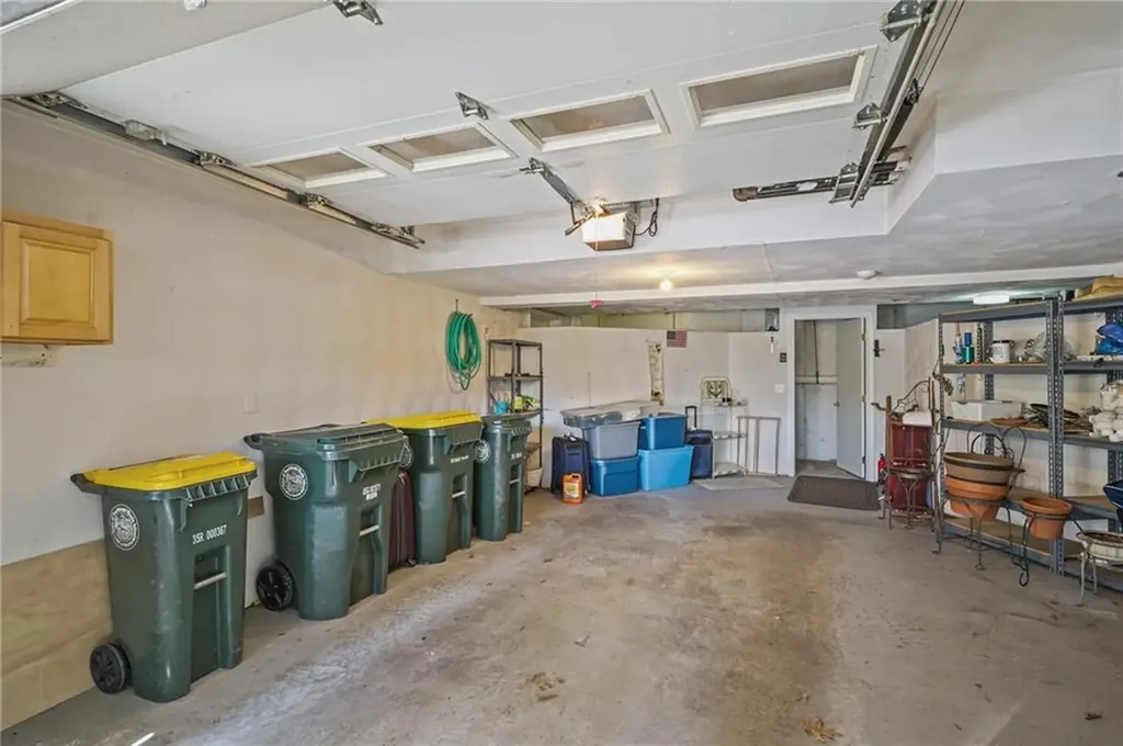 720 Putnam Pike Smithfield RI 02828