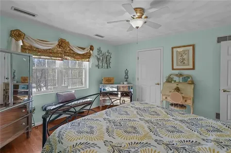 720 Putnam Pike Smithfield RI 02828