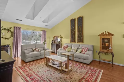 720 Putnam Pike Smithfield RI 02828