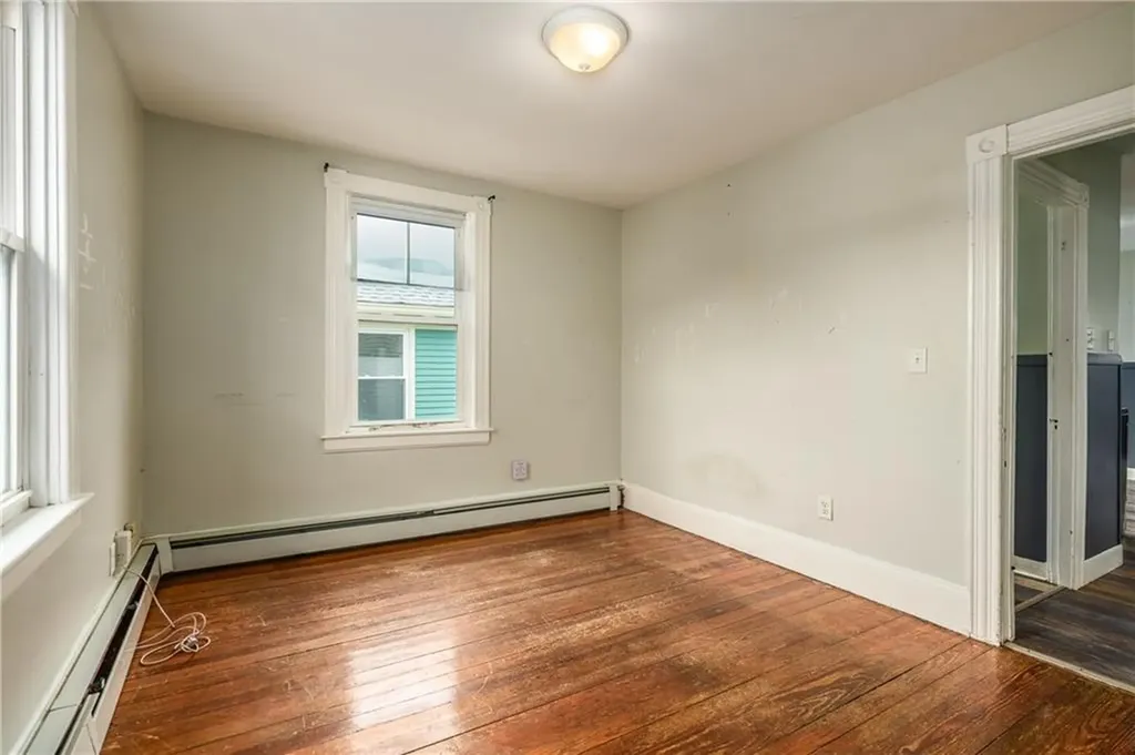 12 Louisburg Place Providence RI 02909