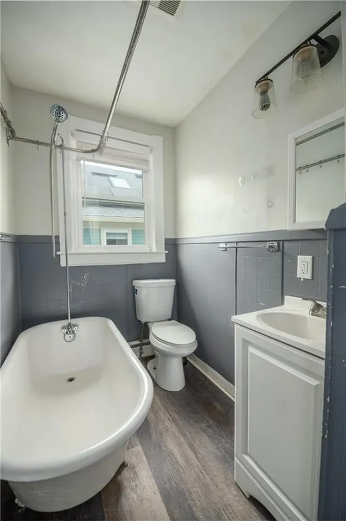 12 Louisburg Place Providence RI 02909