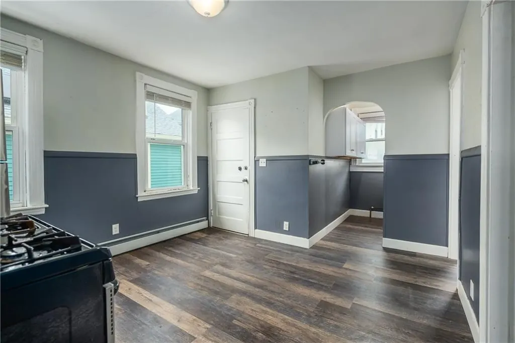 12 Louisburg Place Providence RI 02909