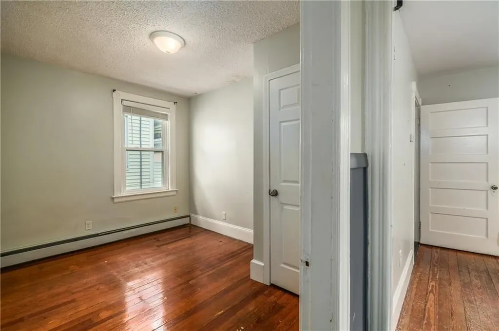 12 Louisburg Place Providence RI 02909