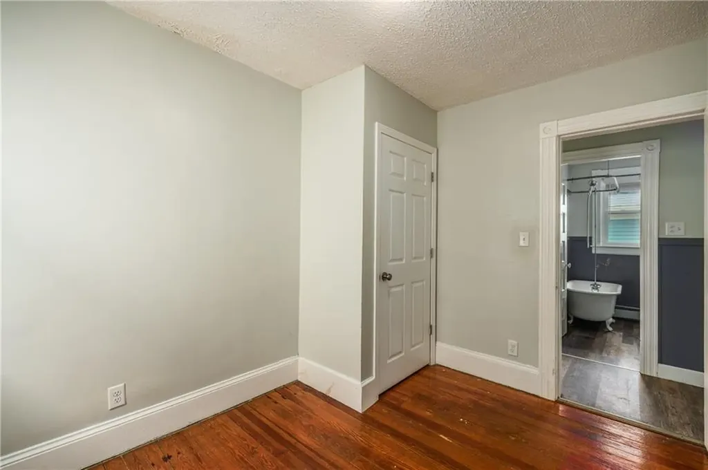 12 Louisburg Place Providence RI 02909