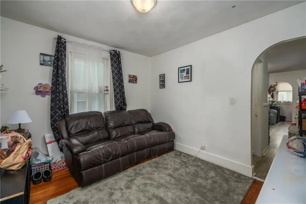 12 Louisburg Place Providence RI 02909