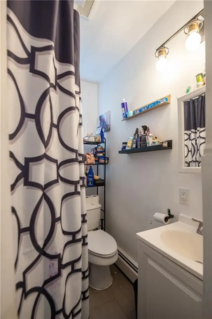 12 Louisburg Place Providence RI 02909