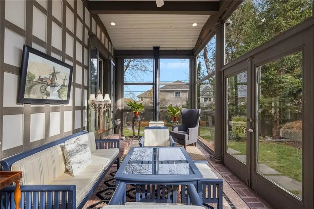 4 Hunter Avenue Newport RI 02840