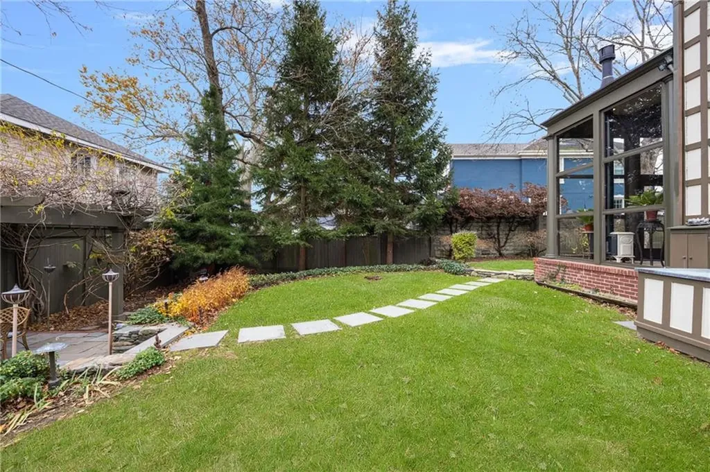 4 Hunter Avenue Newport RI 02840