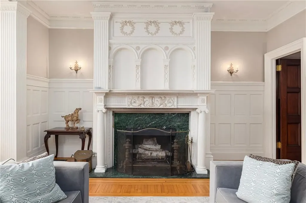 4 Hunter Avenue Newport RI 02840