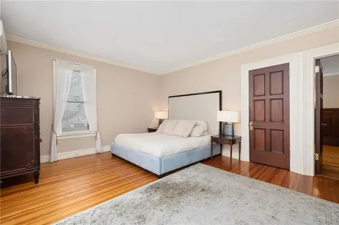 4 Hunter Avenue Newport RI 02840