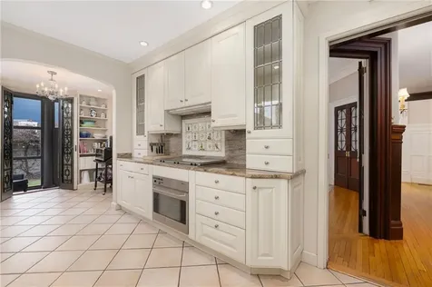 4 Hunter Avenue Newport RI 02840