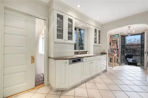 4 Hunter Avenue Newport RI 02840