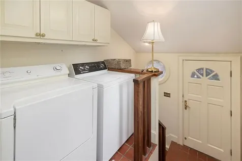 4 Hunter Avenue Newport RI 02840