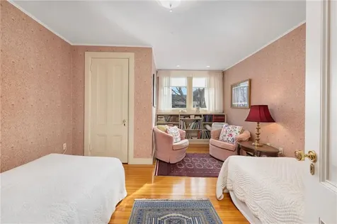 4 Hunter Avenue Newport RI 02840