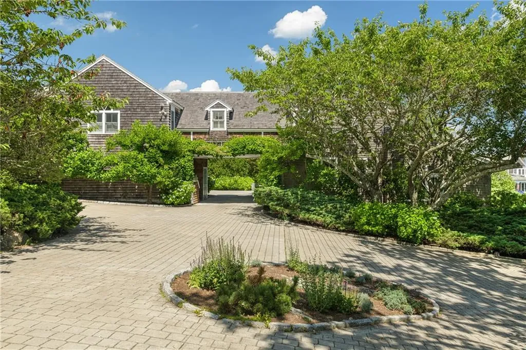 315 Ocean Avenue Newport RI 02840