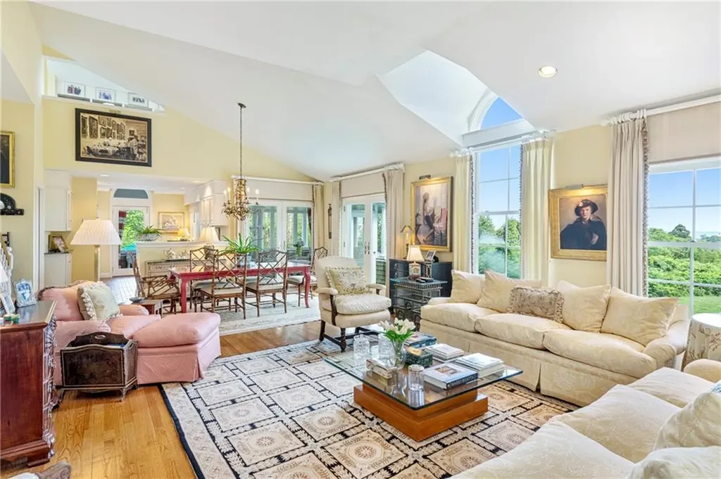 315 Ocean Avenue Newport RI 02840