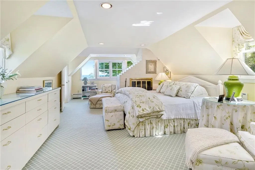 315 Ocean Avenue Newport RI 02840