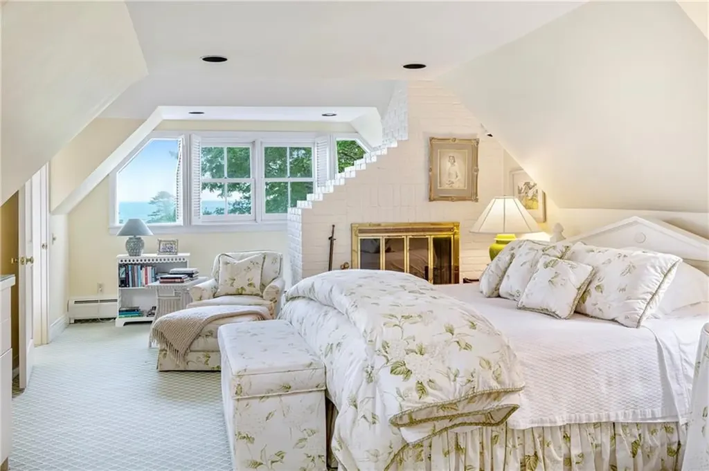 315 Ocean Avenue Newport RI 02840