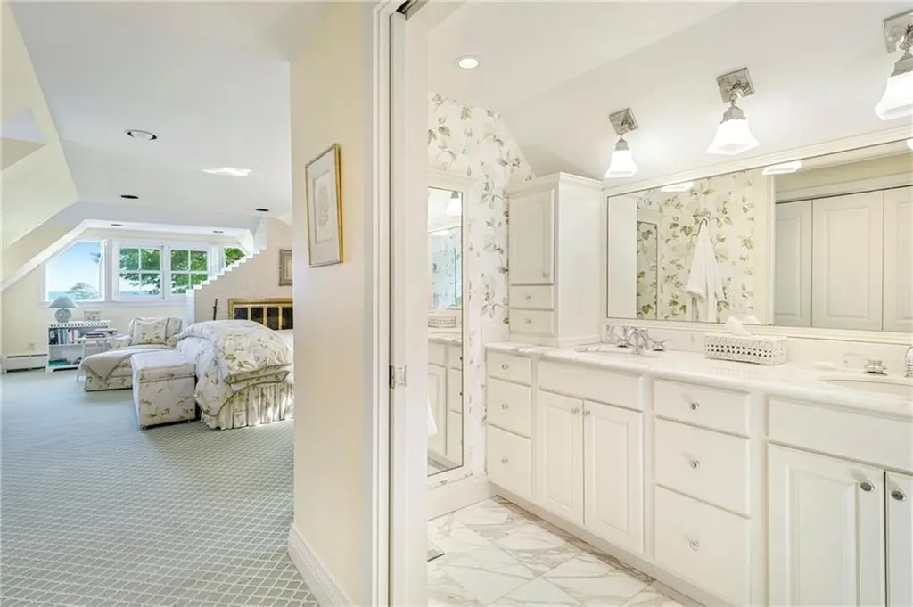 315 Ocean Avenue Newport RI 02840