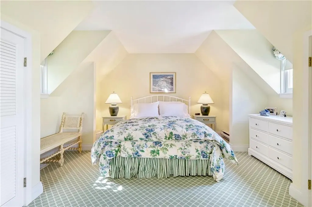 315 Ocean Avenue Newport RI 02840