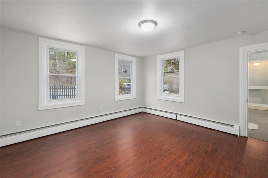 154 Waterman Avenue North Providence RI 02911