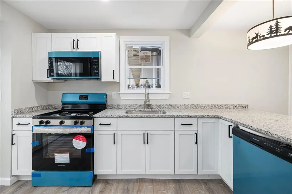 154 Waterman Avenue North Providence RI 02911