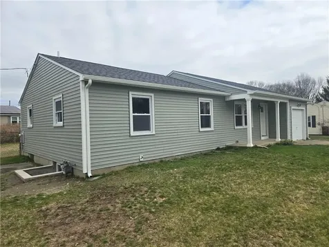 10 Wagon Wheel Lane Woonsocket RI 02895