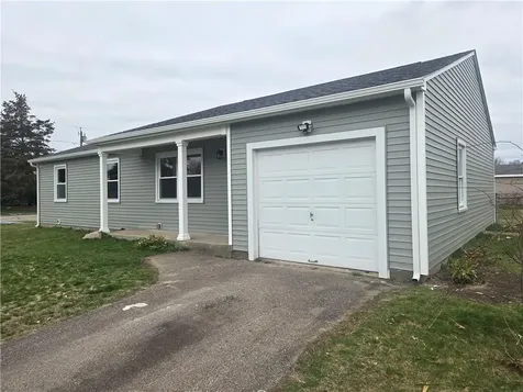 10 Wagon Wheel Lane Woonsocket RI 02895