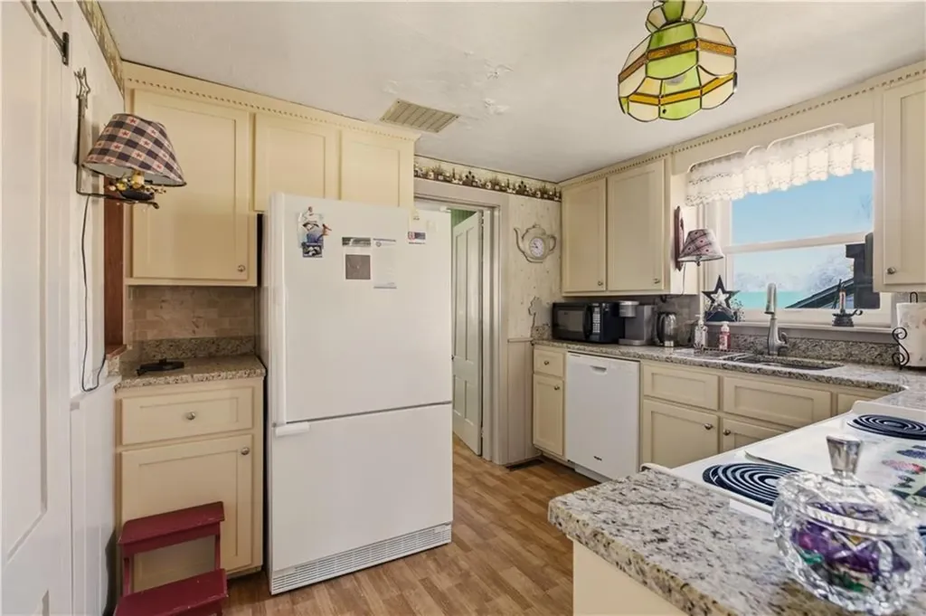 13 Shippee Schoolhouse Road Foster RI 02825