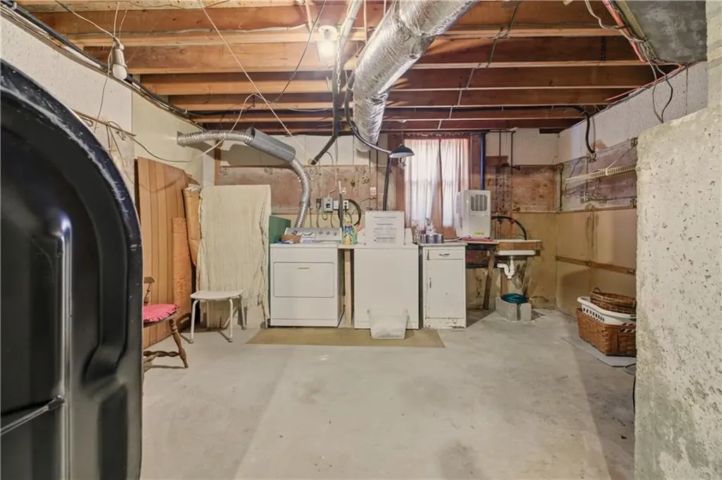 13 Shippee Schoolhouse Road Foster RI 02825