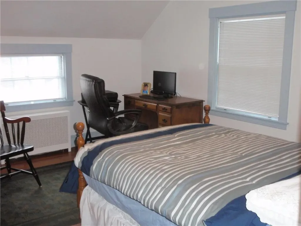 232 Greenwood Avenue Warwick RI 02886