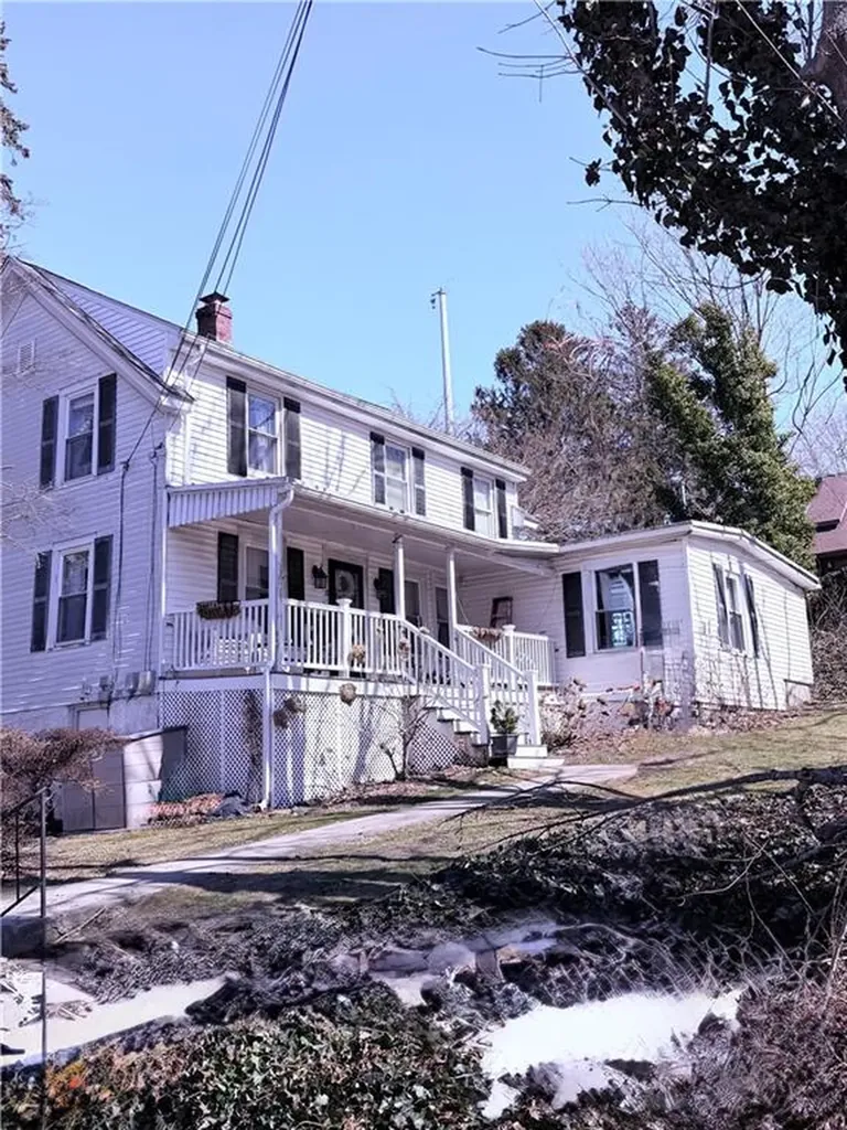 18 Tucker Avenue Tiverton RI 02878