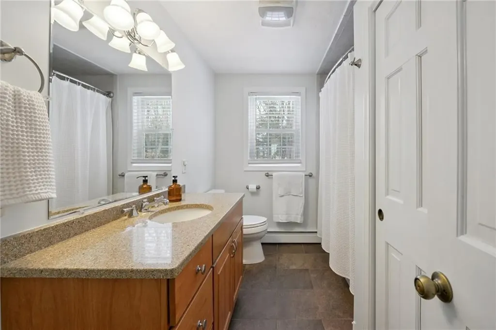 10 Mesa Drive North Kingstown RI 02852