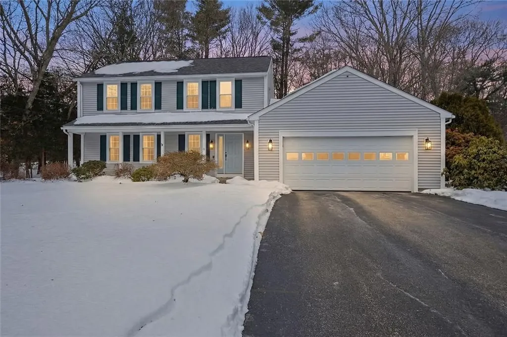 10 Mesa Drive North Kingstown RI 02852