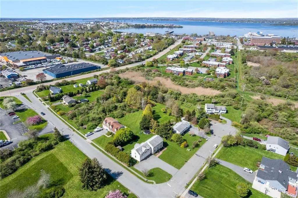 136 Corporate Place Middletown RI 02842