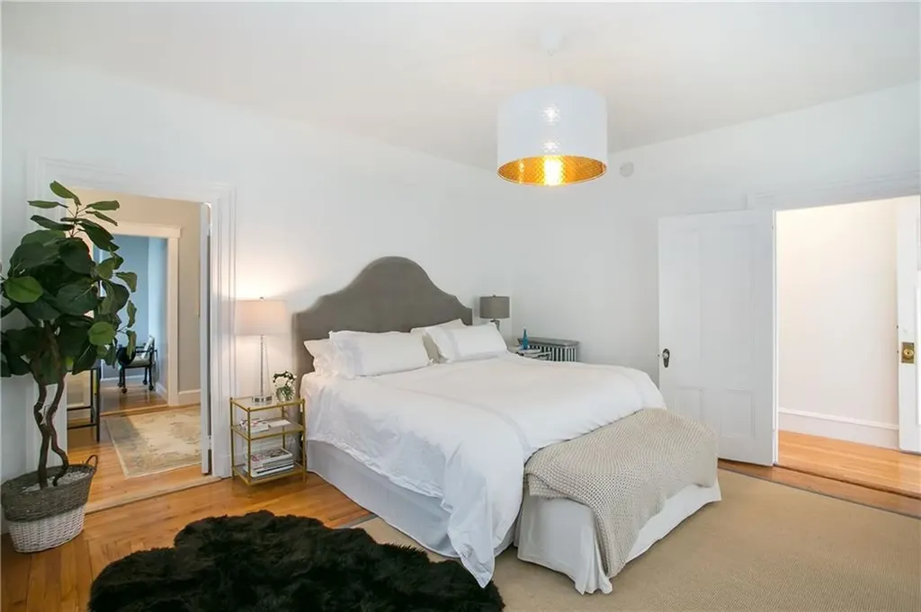 12 Poplar Street Newport RI 02840