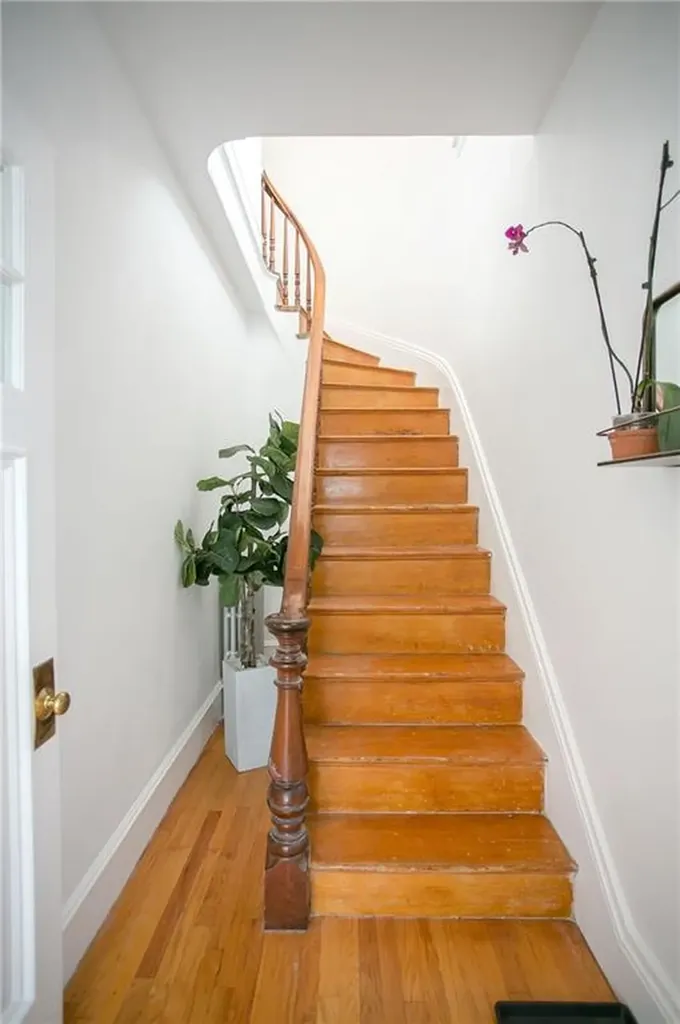 12 Poplar Street Newport RI 02840