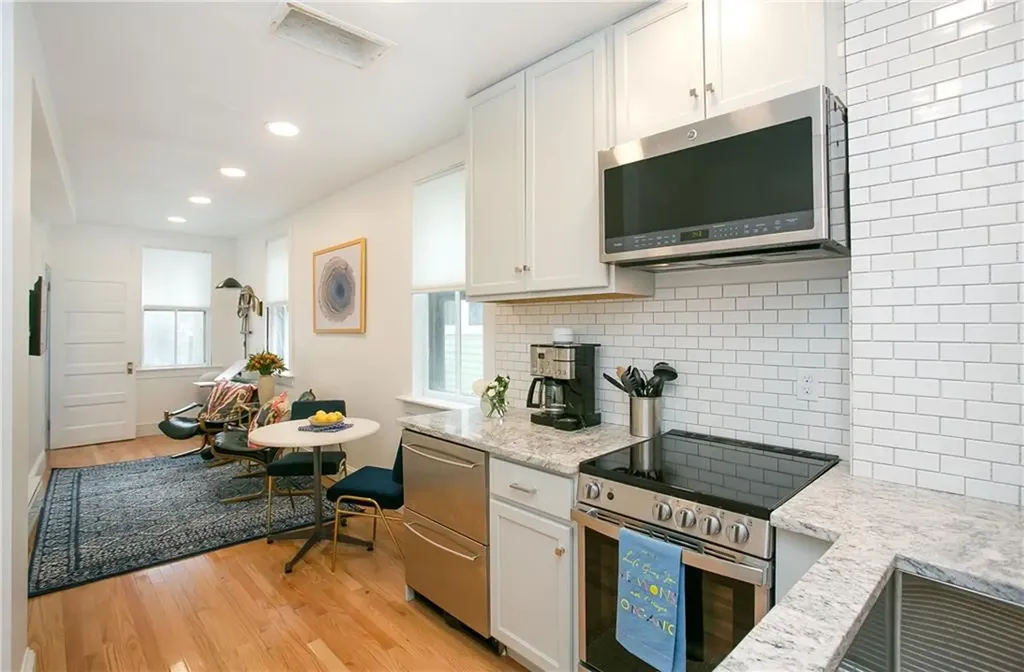 12 Poplar Street Newport RI 02840