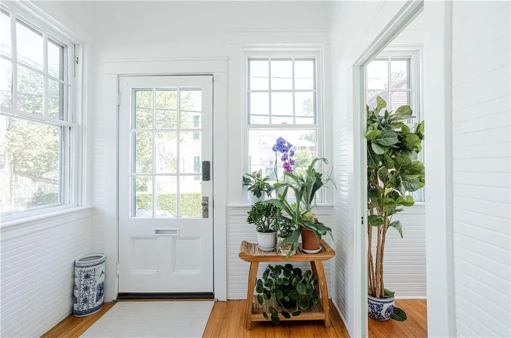 12 Poplar Street Newport RI 02840