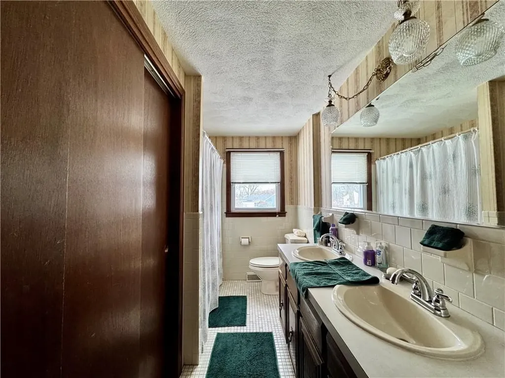 15 Palm Boulevard N Warwick RI 02888