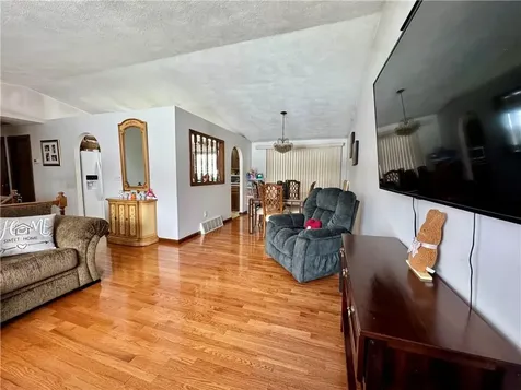 15 Palm Boulevard N Warwick RI 02888