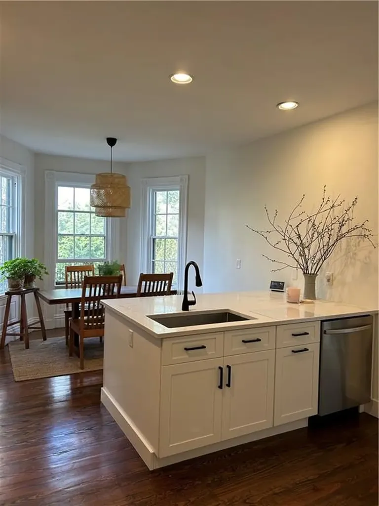 12 Bull Street Newport RI 02840