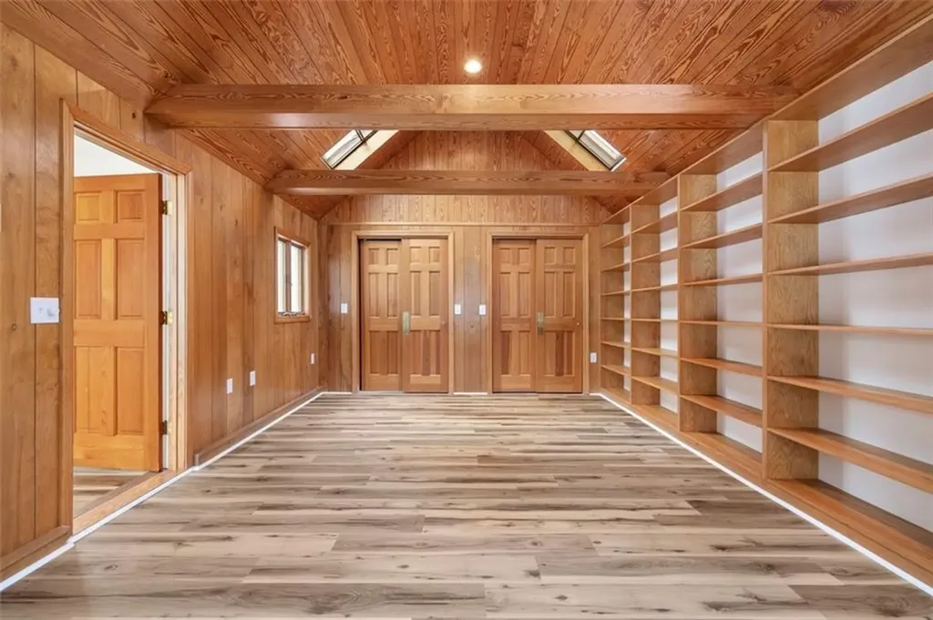 5 Woodland Avenue Coventry RI 02816