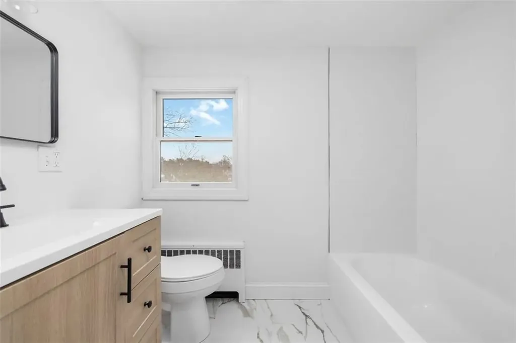 5 Woodland Avenue Coventry RI 02816