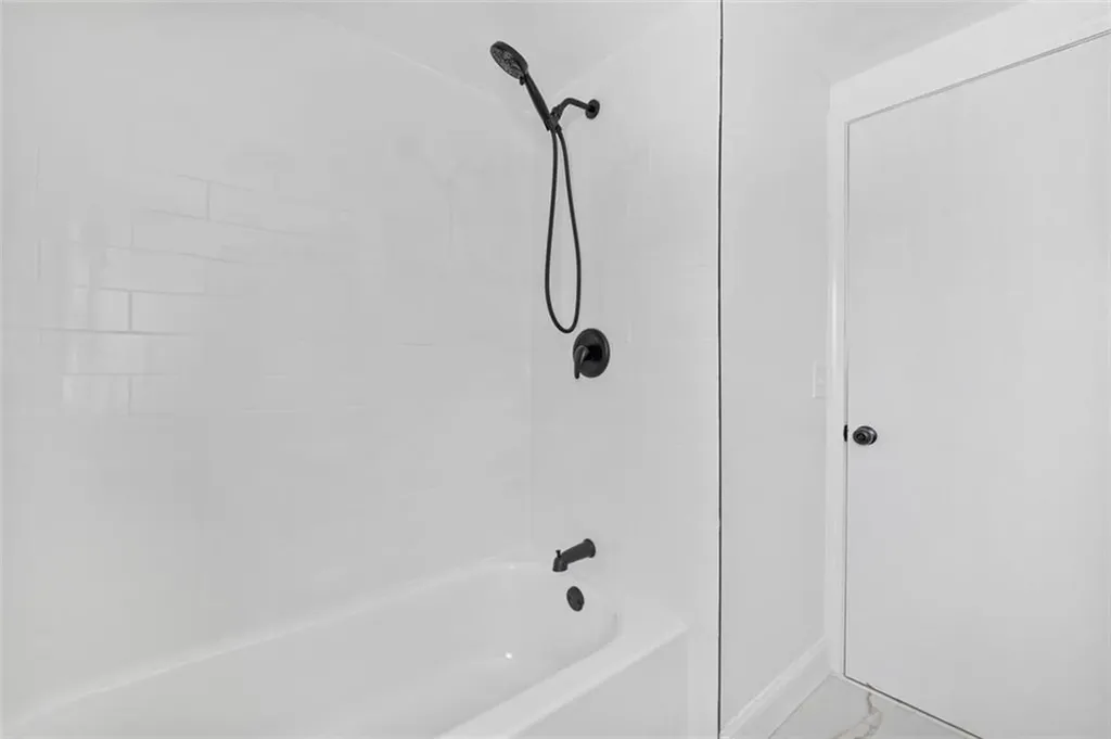 5 Woodland Avenue Coventry RI 02816