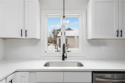 5 Woodland Avenue Coventry RI 02816